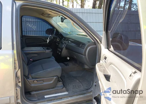 2009 Chevrolet Avalanche 1500 Ls из США, поврежденный, VIN 3GNEC12039G164813